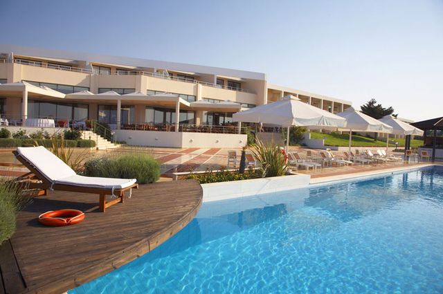 Ramada Plaza by Wyndham Thraki